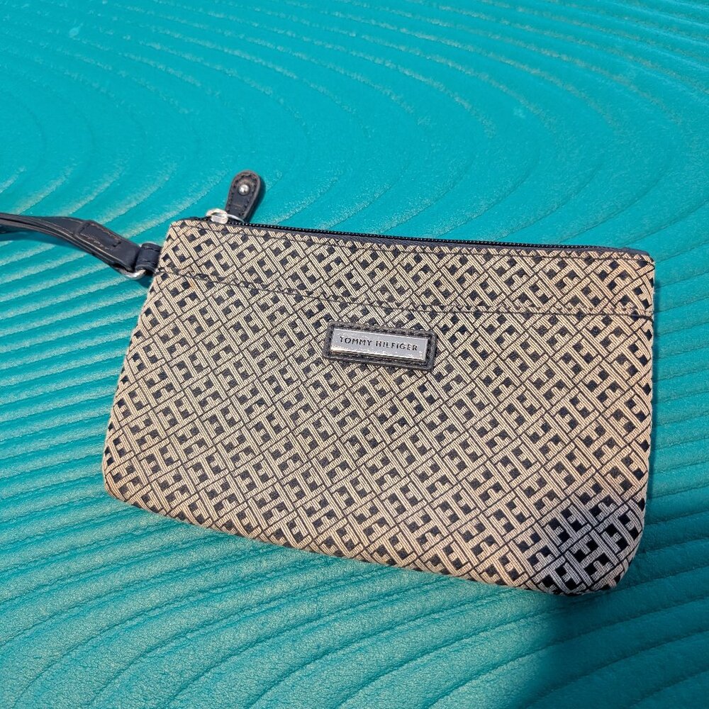 Tommy Hilfiger Blue wristlet purse